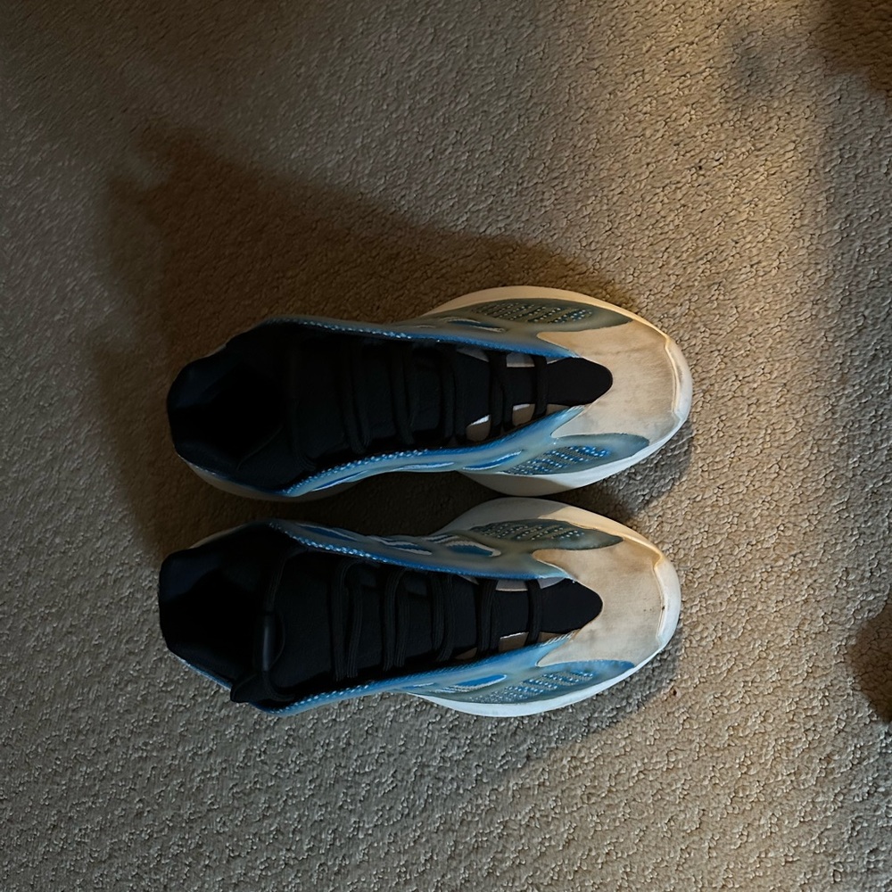 Yeezy 300 V3 “arzareth
